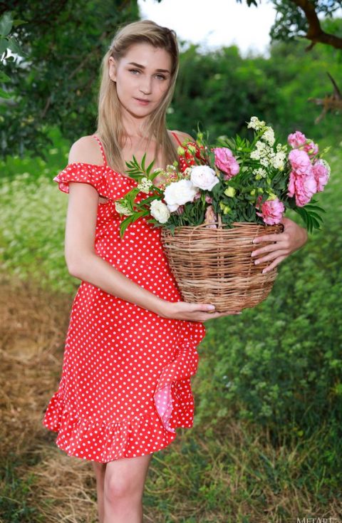 MetArt – Christine Cardo – Flower Picks – (24th March 2021) – 122x 0 (0)